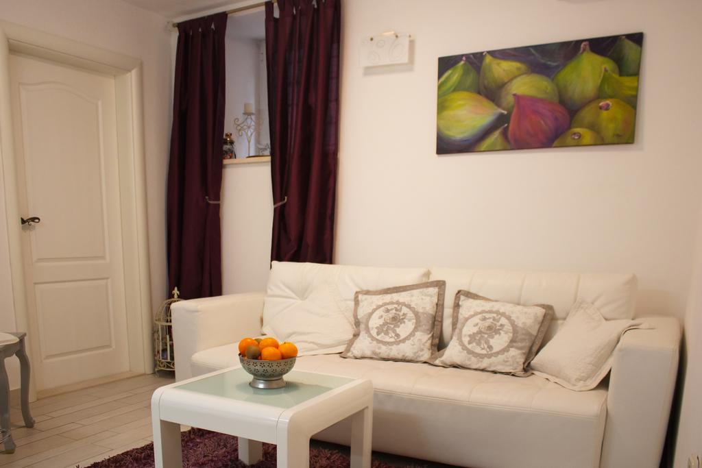 Apartment Romance สปลิท ภายนอก รูปภาพ